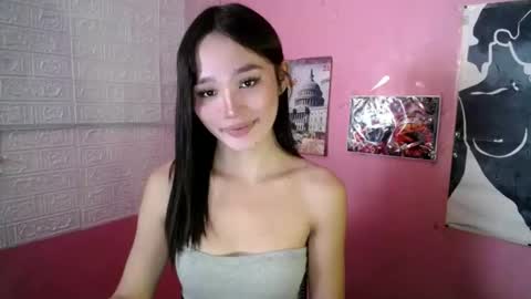 nadiestar online show from December 19, 10:34 am