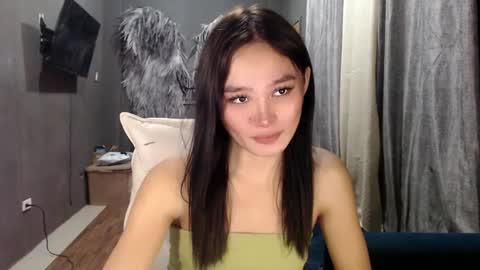 nadiestar online show from February 27, 10:26 am