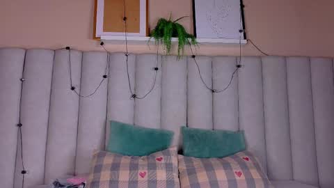  VICTORIA  online show from April 17, 9:49 pm