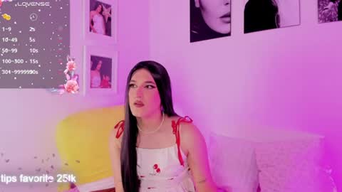 NAOMI COLLINS  online show from July 28, 5:03 am