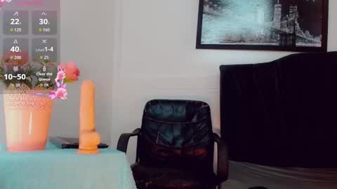 natasha_clifford online show from December 18, 3:45 am