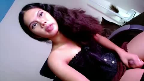 natasha_leigh online show from April 28, 6:01 pm