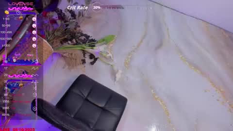 lizeth  online show from October 8, 9:05 pm