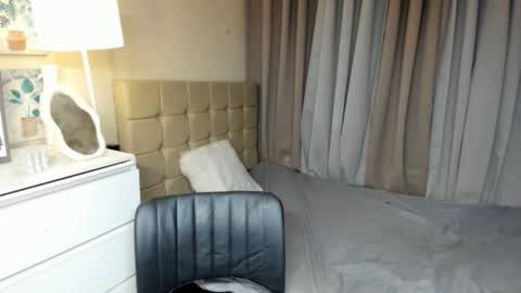 naughtyjanela online show from February 18, 12:24 pm