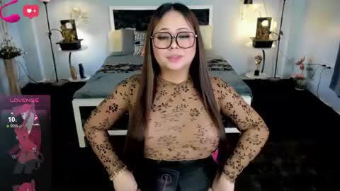ITS ME YOGIRL PATRICIA online show from July 9, 12:58 am