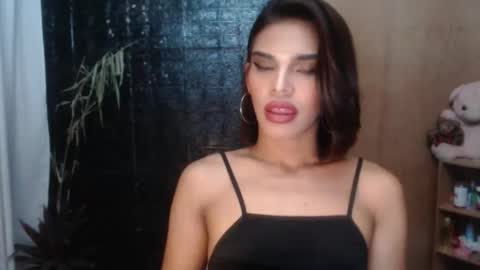 neomi online show from March 30, 12:06 pm