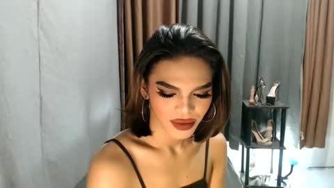 neomi online show from June 3, 4:33 pm