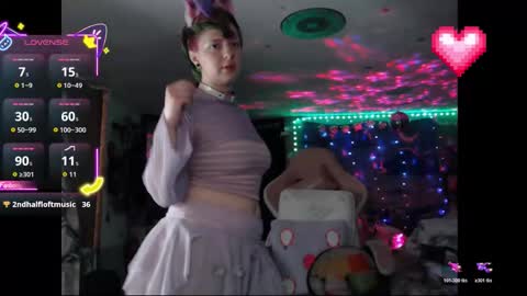 NerdySquirty online show from June 10, 8:35 am