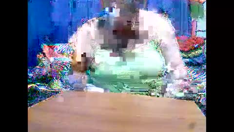 Snapshot of new_taboo_fetishqueen chatting on February 4, 2:07 am mariapaula online show from February 4, 2:07 am