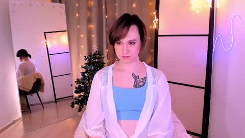 Snapshot of nicole_cidman chatting on December 19, 8:55 pm Nicole online show from December 19, 8:55 pm