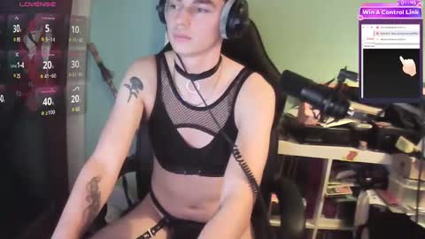 icynina online show from December 11, 6:31 pm