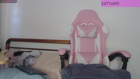 Snapshot of nisernamxxx chatting on October 13, 9:26 pm Nicolle online show from October 13, 9:26 pm
