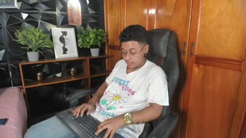 noha online show from March 28, 2:19 pm