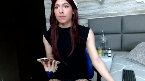 Snapshot of oliver__brown chatting on December 15, 8:25 pm Oliver online show from December 15, 8:25 pm