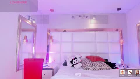 Palmer  online show from February 17, 9:22 pm