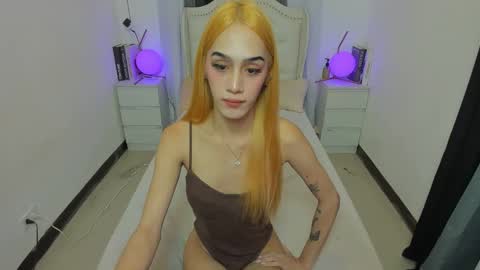Snapshot of paloma_fucker chatting on October 19, 7:34 am tiny girl wth big one online show from October 19, 7:34 am
