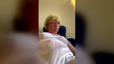 Pantyvioletlace online show from December 3, 5:06 pm