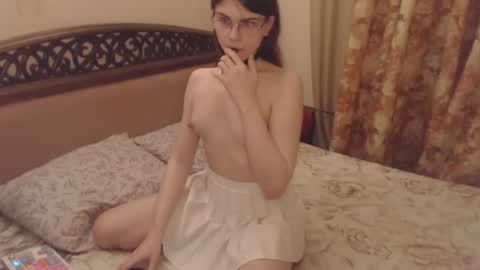 Farida online show from December 13, 9:43 pm