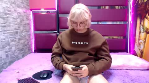 Snapshot of perfectlump chatting on October 13, 3:23 pm perfectlump online show from October 13, 3:23 pm