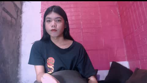 Snapshot of petite_jzee chatting on January 21, 10:51 pm jzee online show from January 21, 10:51 pm