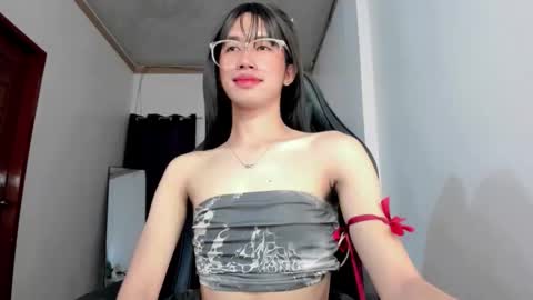 Linda online show from November 12, 10:30 pm