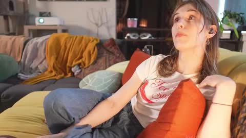 caracal online show from February 25, 11:31 pm