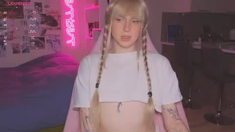 pinkvenom_ online show from November 30, 12:07 pm