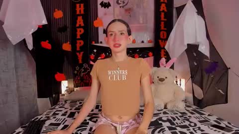 Snapshot of pinky_peach_ chatting on October 16, 4:35 am Peachy online show from October 16, 4:35 am