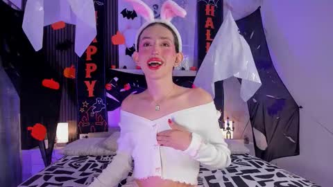 Snapshot of pinky_peach_ chatting on October 18, 5:44 am Peachy online show from October 18, 5:44 am