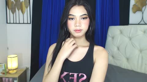 Snapshot of prettyhothugecock chatting on March 1, 6:59 am prettyhothugecock online show from March 1, 6:59 am