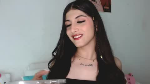 Sophie online show from April 20, 2:07 pm