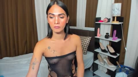Snapshot of queen_dyosa chatting on October 12, 7:05 pm Queen Dyosa online show from October 12, 7:05 pm