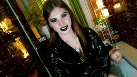 Kendal  online here from 6am-3pm philippine time online show from June 15, 2:35 am