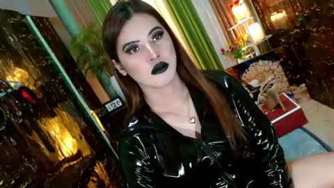Kendal  online here from 6am-3pm philippine time online show from July 19, 10:57 pm