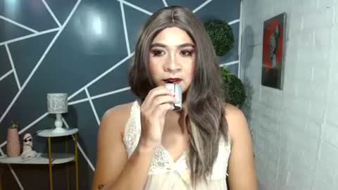 queen_tracy online show from June 12, 11:09 am