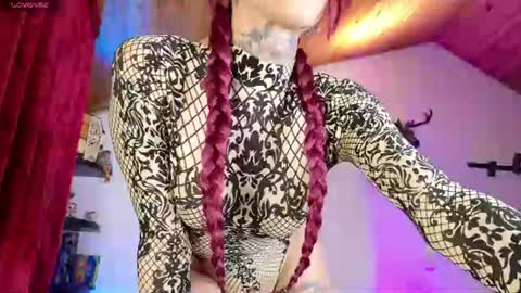 queencock_777 online show from July 23, 3:15 am
