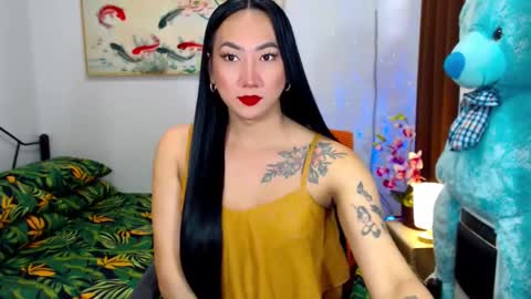 QUEEN online show from January 26, 1:09 am