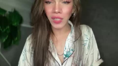 QUEEN online show from December 14, 12:27 am