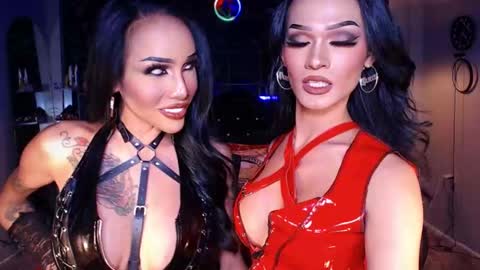 Snapshot of queenvalentinats chatting on February 10, 11:23 pm ValentinaMoone online show from February 10, 11:23 pm