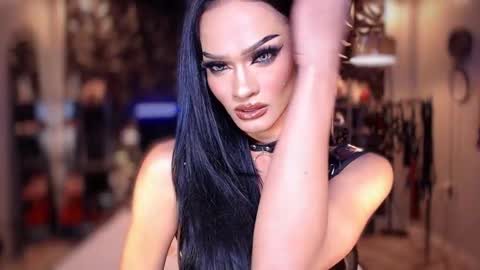 Snapshot of queenvalentinats chatting on February 12, 7:45 pm ValentinaMoone online show from February 12, 7:45 pm