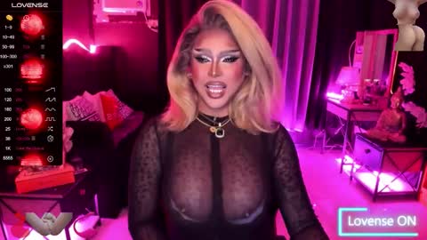 Snapshot of real_dom_phuta chatting on October 13, 1:22 pm Miss Katrina De Futah Goddess of HELL online show from October 13, 1:22 pm