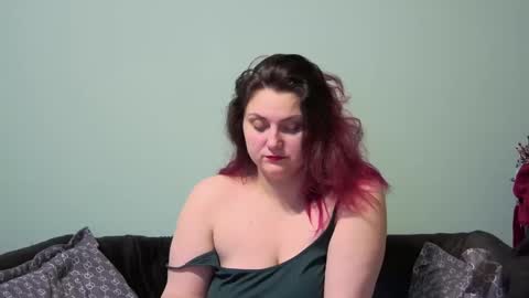 Snapshot of realsweet_goddess chatting on February 3, 12:25 am Realsweet Goddess online show from February 3, 12:25 am