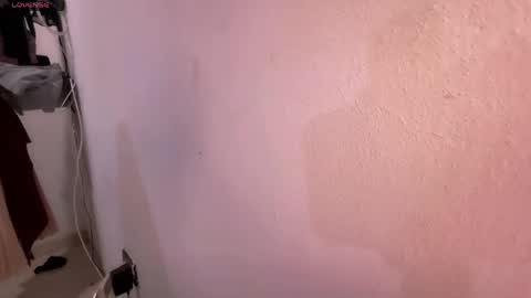 regina_mills_milk online show from April 26, 6:33 am
