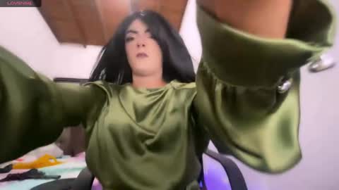 regina_mills_milk online show from May 17, 6:24 am