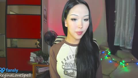 Snapshot of reginainspace chatting on December 30, 1:15 am  Regina online show from December 30, 1:15 am