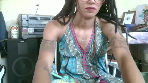 reginamadalena online show from January 8, 3:27 pm