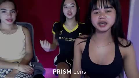 rennygurl online show from April 17, 10:29 am