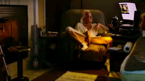 PINK HOLE TWINK online show from February 11, 5:05 am