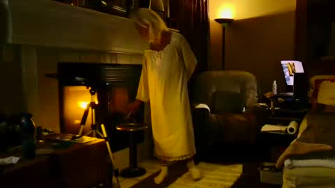 PINK HOLE TWINK online show from February 15, 5:19 am