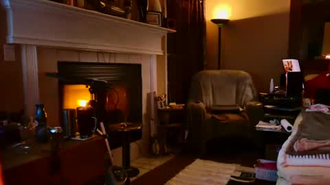 PINK HOLE TWINK online show from February 19, 7:50 am